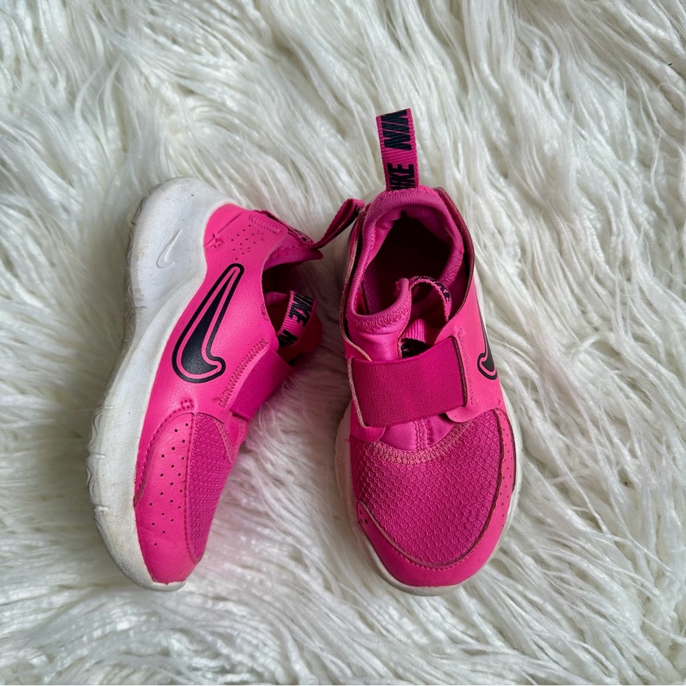 Nike Toddler Girls Pink Slip On Sneakers Shoes Size 9